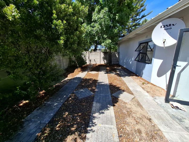 3 Bedroom Property for Sale in Bothasig Western Cape